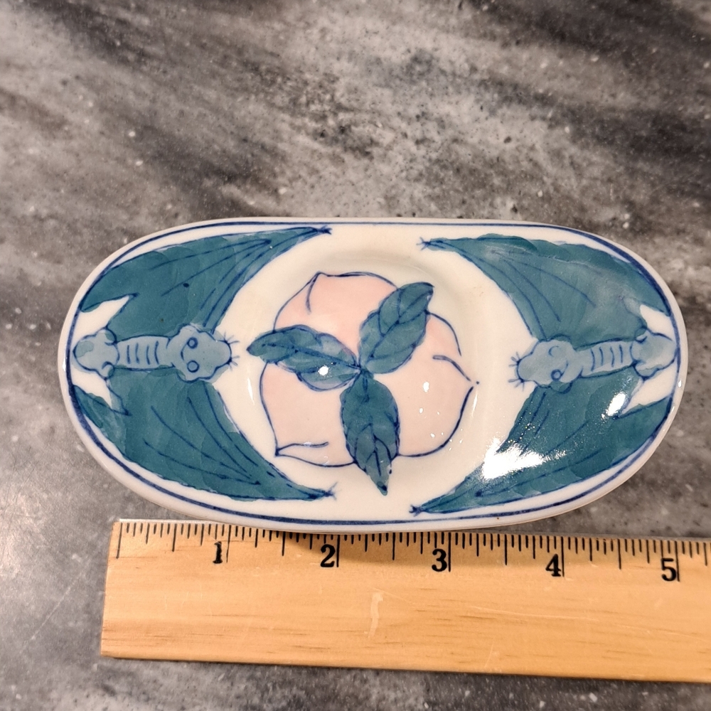 Hen On Nest Blue and Trinket Box.  White, Pink & Blue. Ceramic Handpainted - Picture 4 of 8
